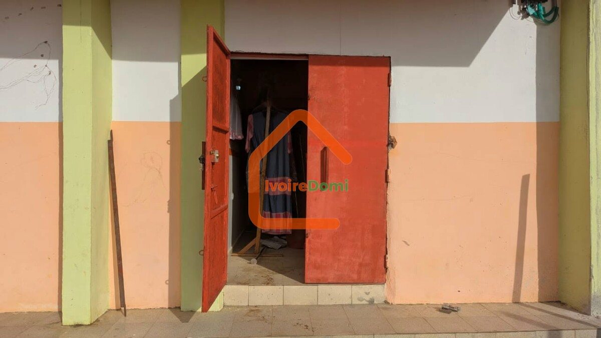 MAGASIN A LOUER YAOU NOUVEAU QUARTIER BONOUA