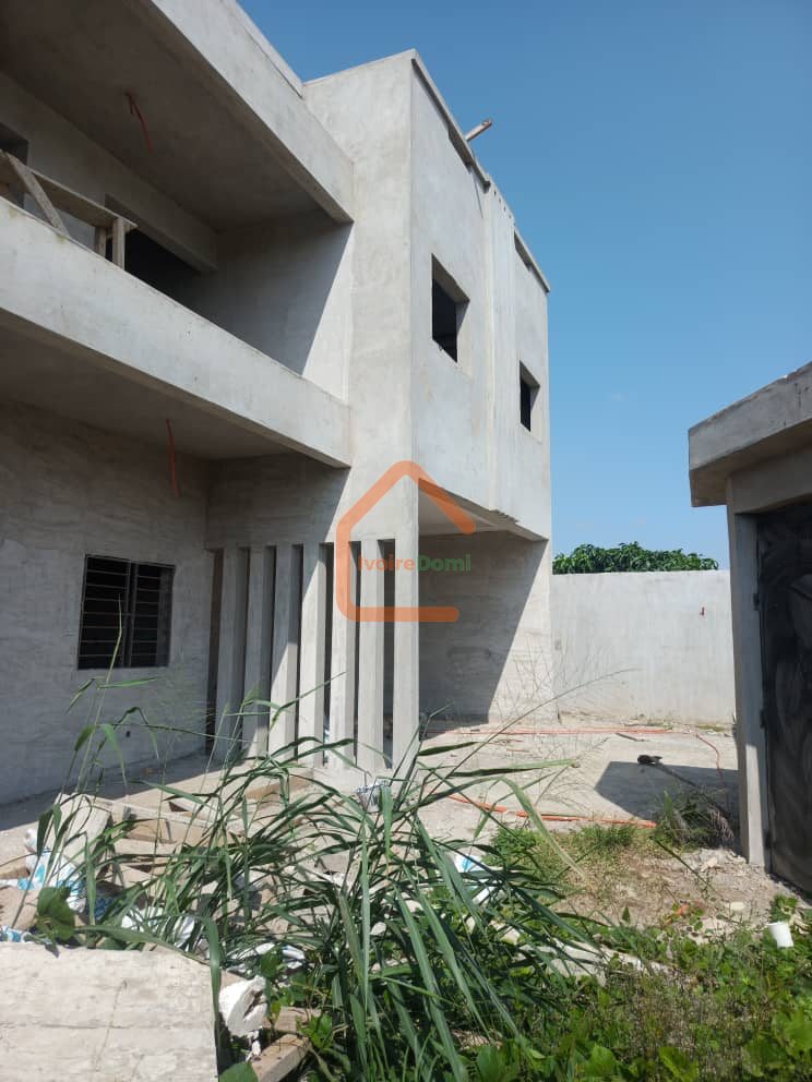 Villa Duplex à vendre Abatta 9 pièces