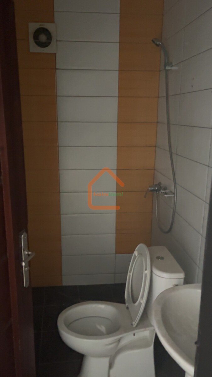 À louer Appartement de 3 pièces Angre 8 Eme tranche cité BCEAO au 2 eme étage