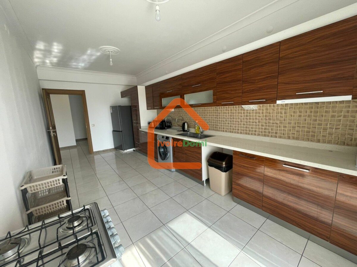 🏡 À LOUER – APPARTEMENT 4 PIÈCES DE STANDING À MARCORY ZONE 4 – RÉSIDENCE OUMOU SIDIBÉ