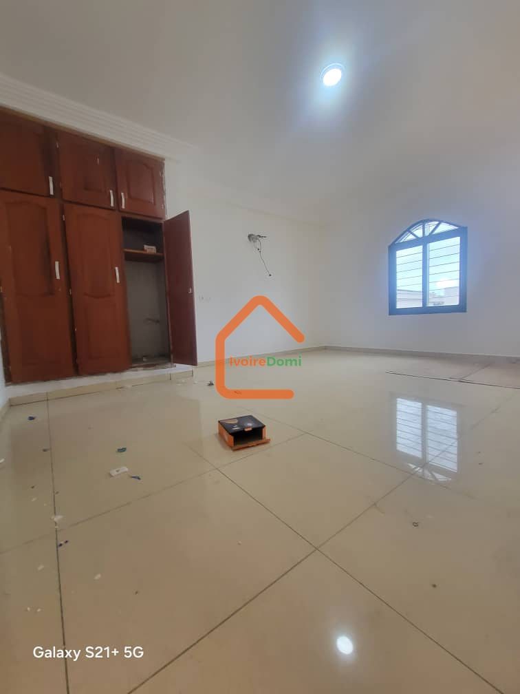 🏡 RIVIERA 4 – VILLA DUPLEX T12 DE HAUT STANDING À LOUER