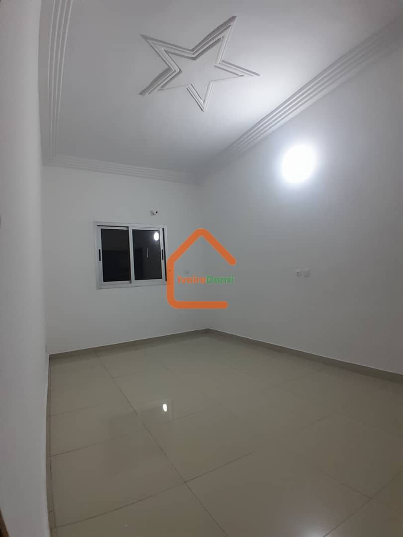 🔥 À LOUER – VILLA DUPLEX 9 PIÈCES À COCODY ANGRÉ DJOROGOBITÉ 1 (NOUVEAU CHU) 🔥