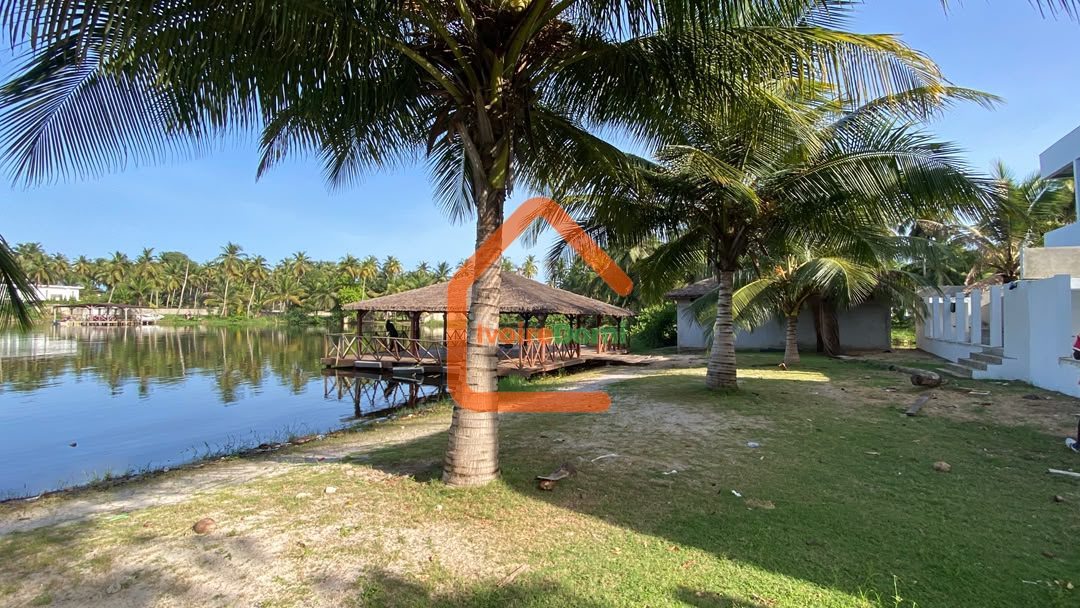 Villa duplex de 4 chambres à vendre à Assouindé Assinie