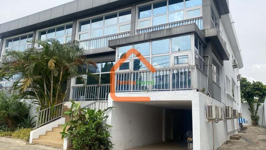 Duplex 14 pièces à vendre au 2 plateau vallon saint Cécile