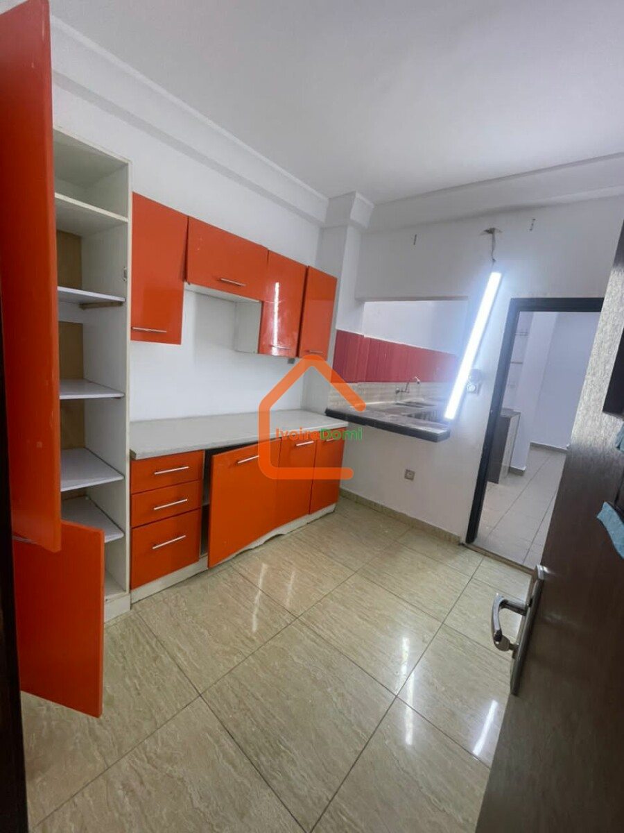 VILLA DUPLEX À VENDRE A COCODY ANGRÉ 8ÈME TRANCHE CITÉ MAGNIN. 195 MILLIONS FCFA. TÉL 0101681734