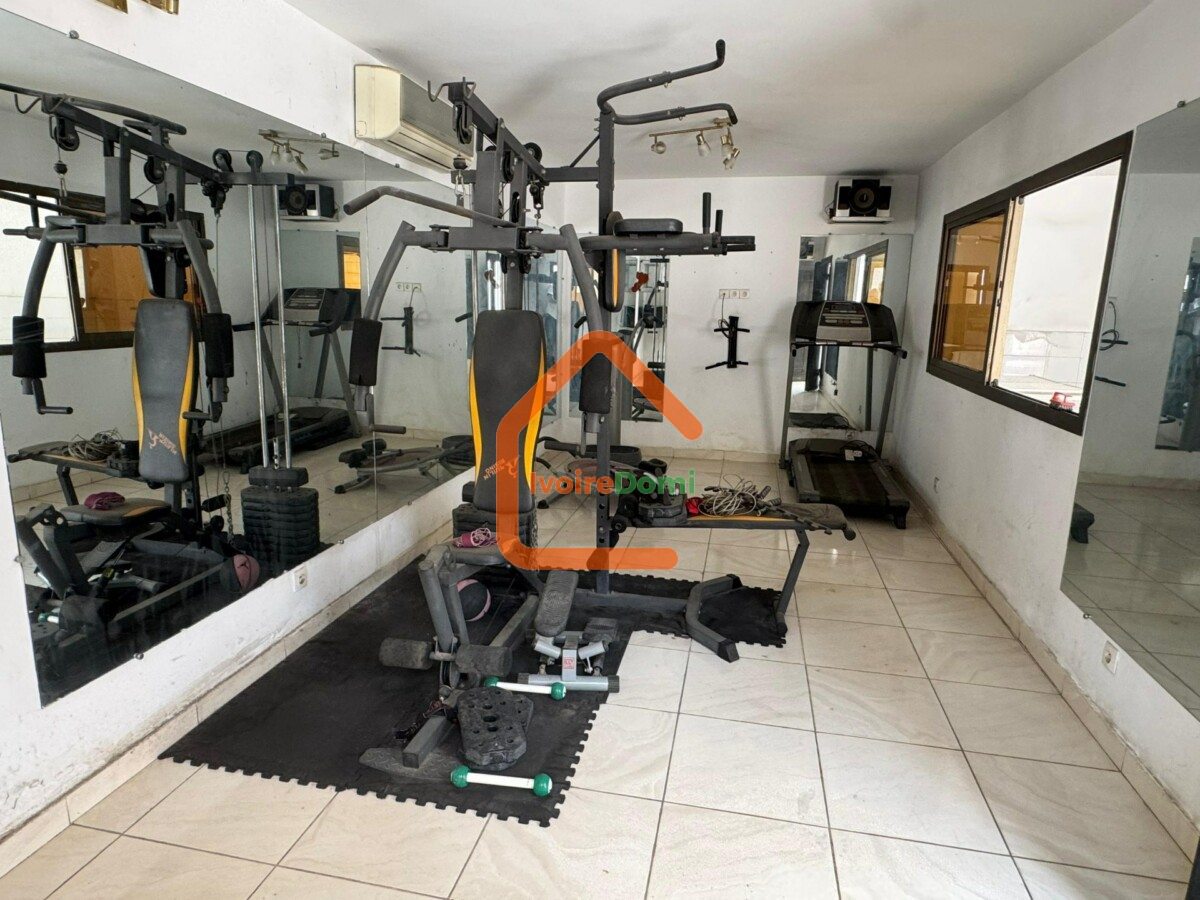 Villa triplex 12 pièces Abatta