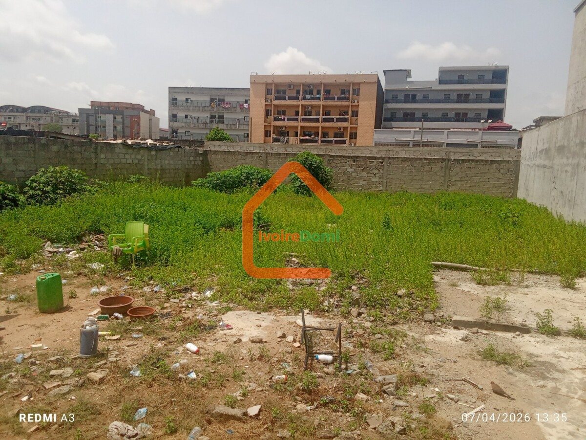 Vente terrain Cocody Angre