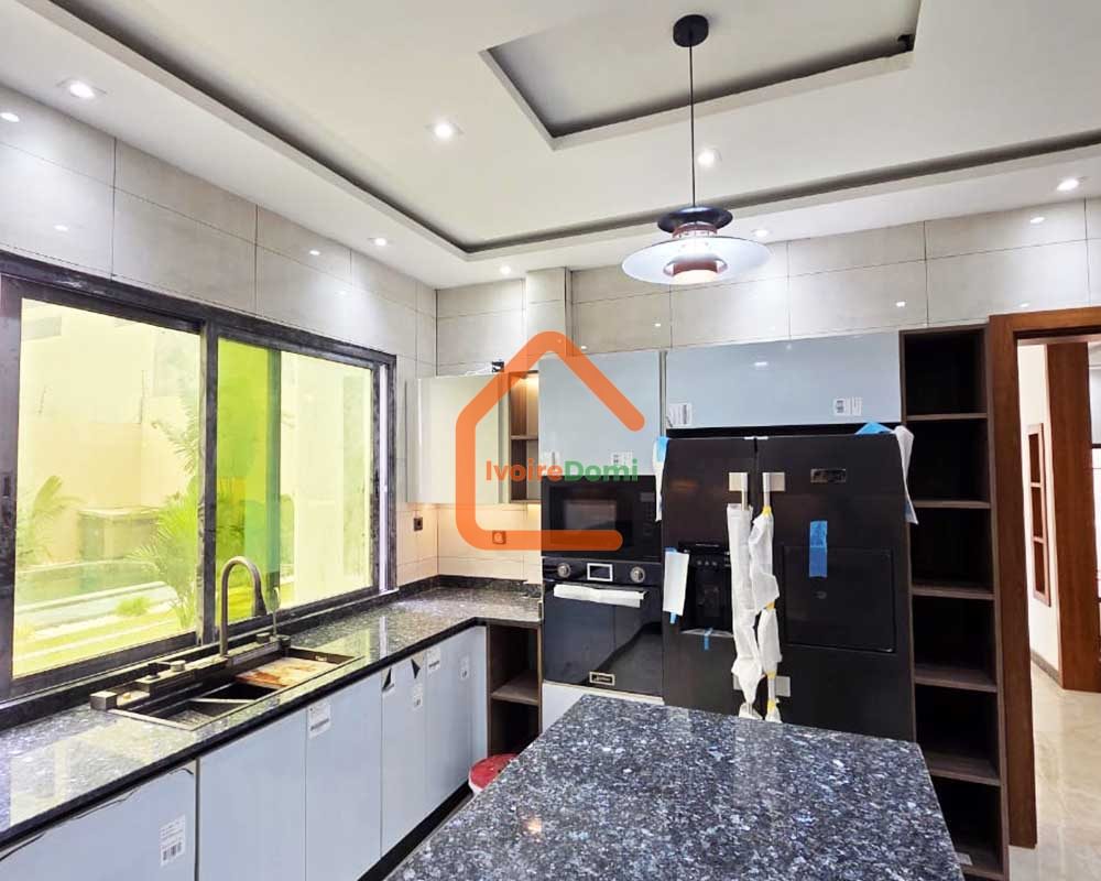 8 VILLAS TRIPLEX VUE SUR LA LAGUNE/ 06 et 07 ULTRA LUXUEUX/HYPER HAUT STANDING AVEC PISCINE