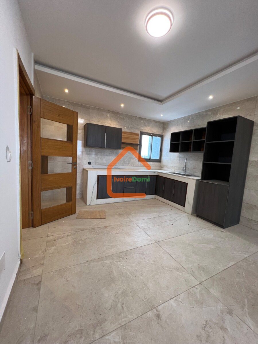 APPARTEMENT DE 3 PIÈCES