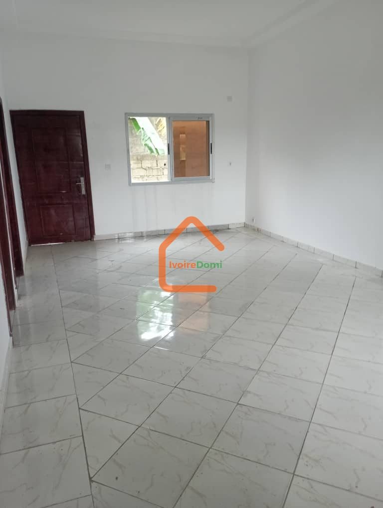 VILLA BASE 4 PIECES INACHEVEE AVEC DALLE/BINGERVILLE cité TP N’zi kan