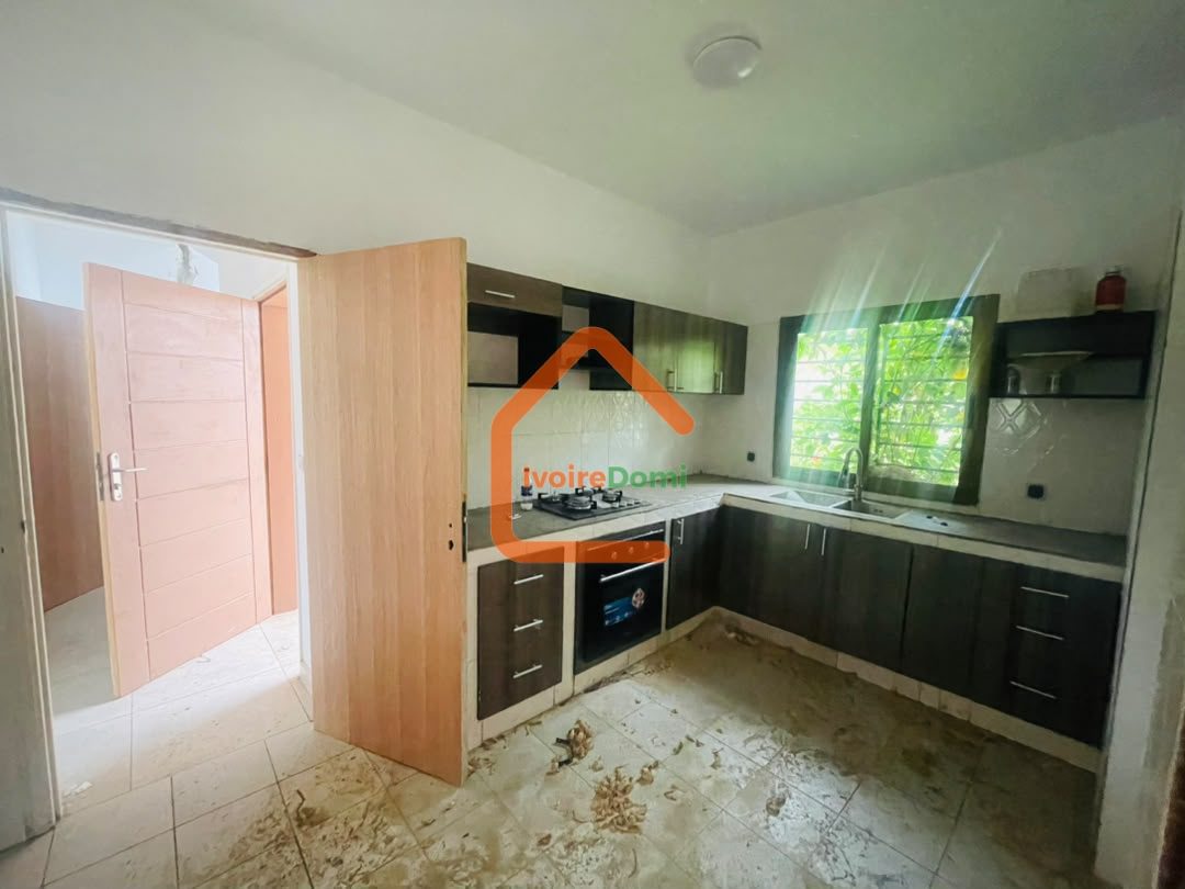 Villa duplex 7 pièces à Cocody-riviera 3