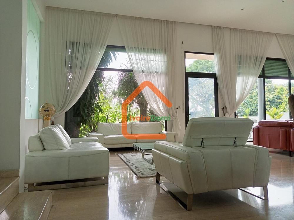 VILLA DUPLEX MODERNE DE 17 PIECES