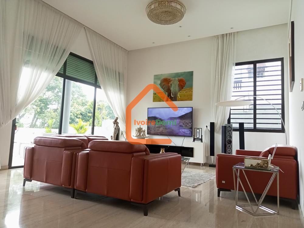 VILLA DUPLEX MODERNE DE 17 PIECES