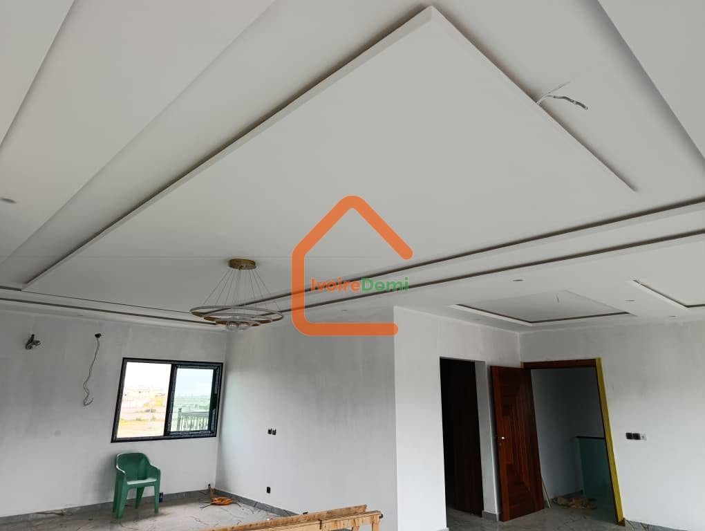 Villa duplex de 11 pièces avec piscine + bonus terrain 500m²