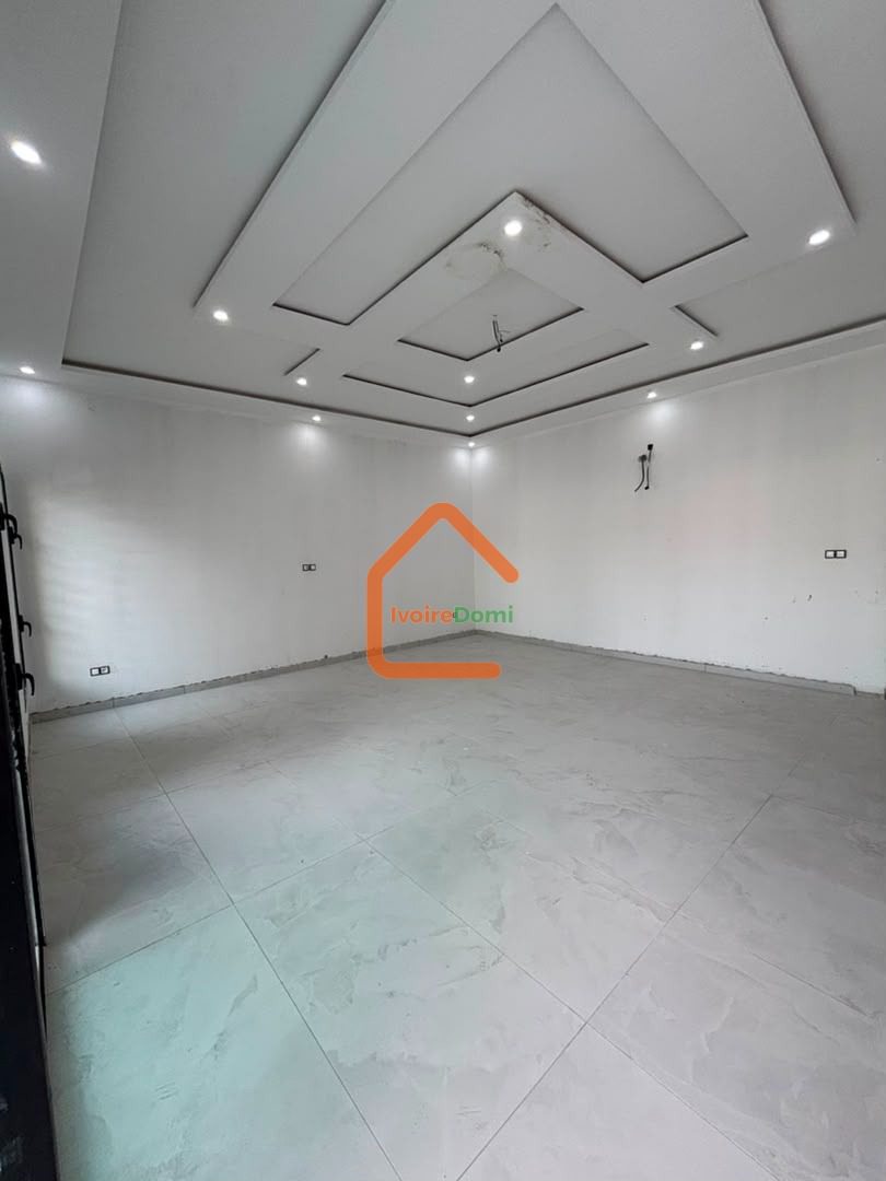 Villa duplex 5pièces à Cocody-Angré