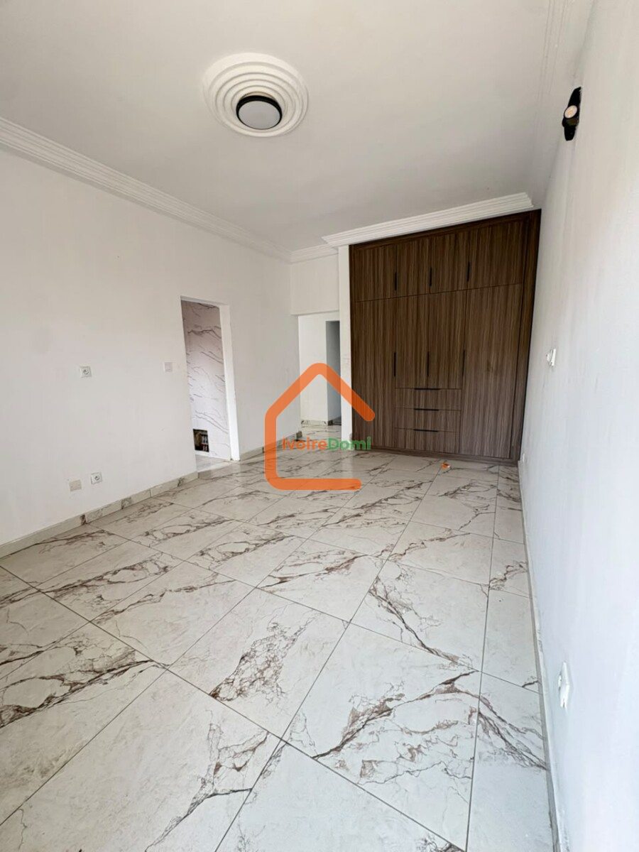 BEL APPARTEMENT 3 PIÈCES À COCODY-ANGRÉ