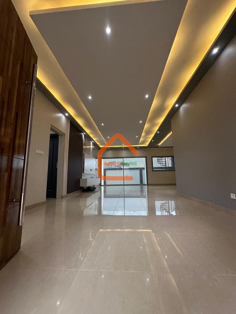 villa duplex a louer a Cocody riviera palmeraie