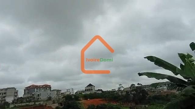 TERRAIN À VENDRE – ANGRÉ DJOROBITÉ 1