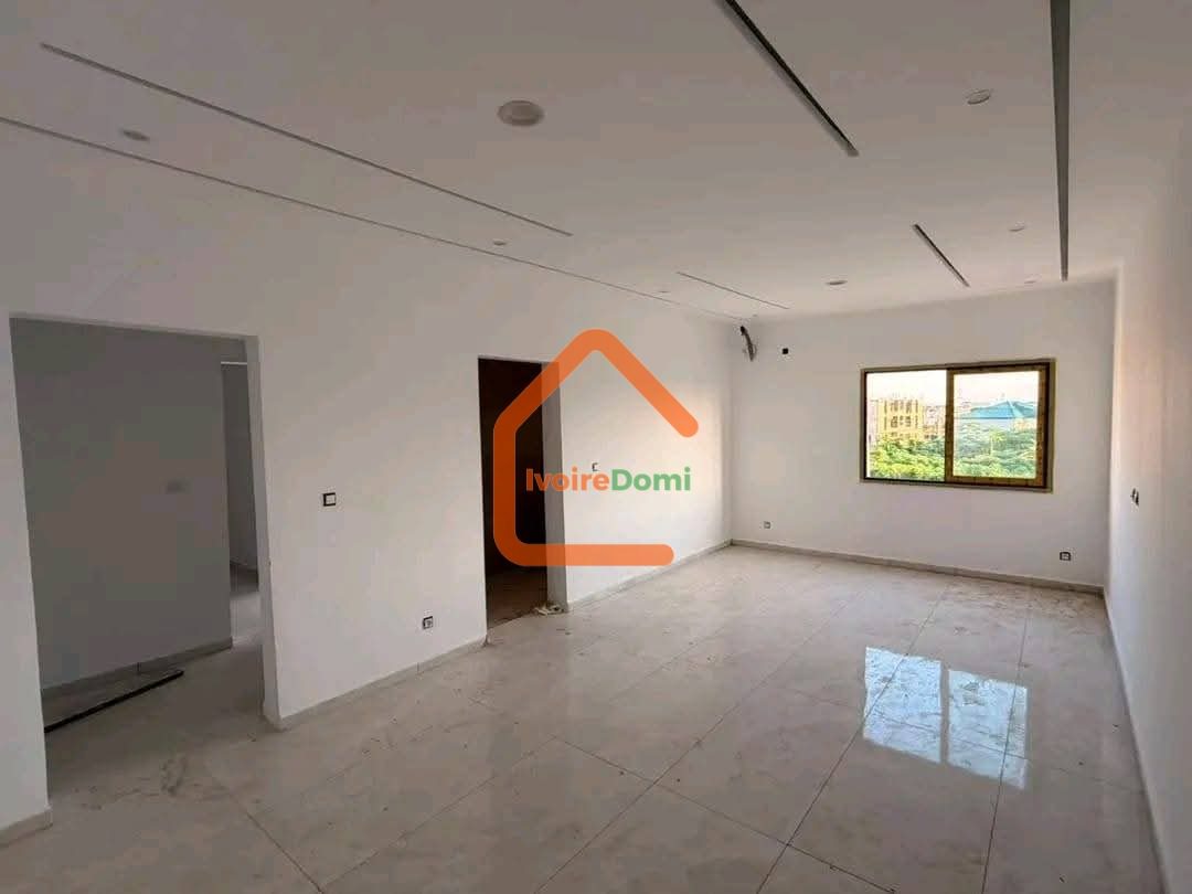 _🏡 VILLA DUPLEX À VENDRE – BINGERVILLE AKANDJÉ 2_ 📍 Zone calme, en plein développement