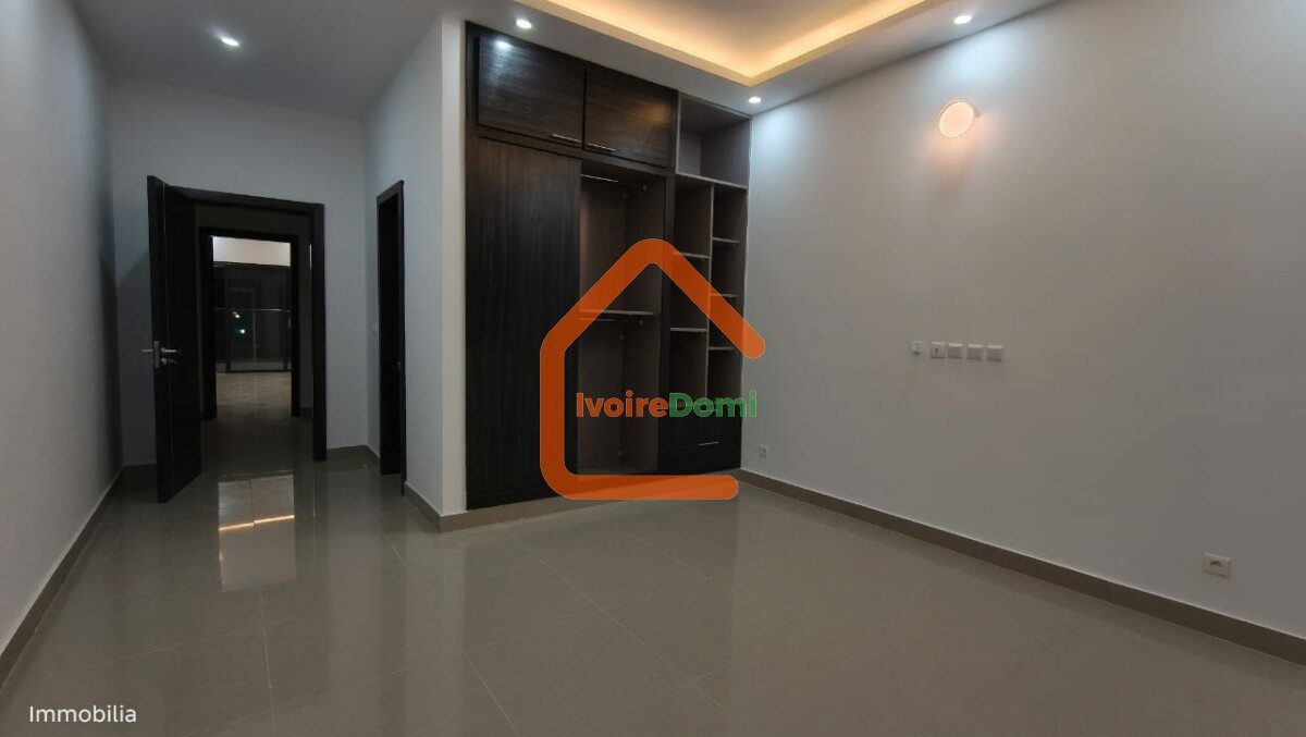 Villa de 7 pièces à vendre