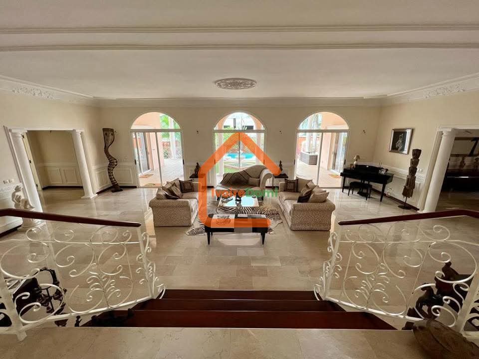 Villa d’architecte 8 pièces à vendre à Cocody Riviera 3