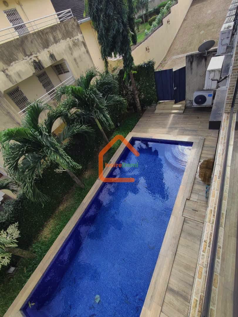 TERRAIN COMMERCIAL EN VENTE A COCODY RIVIERA BONOUMIN