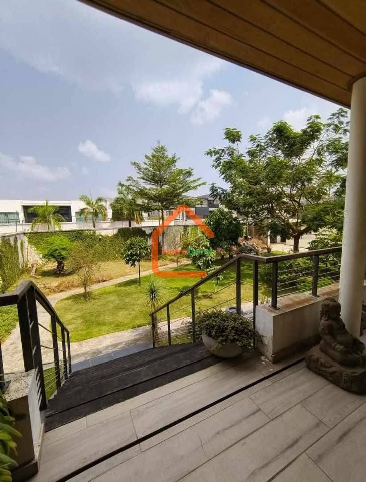 UNE SUPERBE VILLA F8 SUR 1240M2 A LA RIVIERA 3