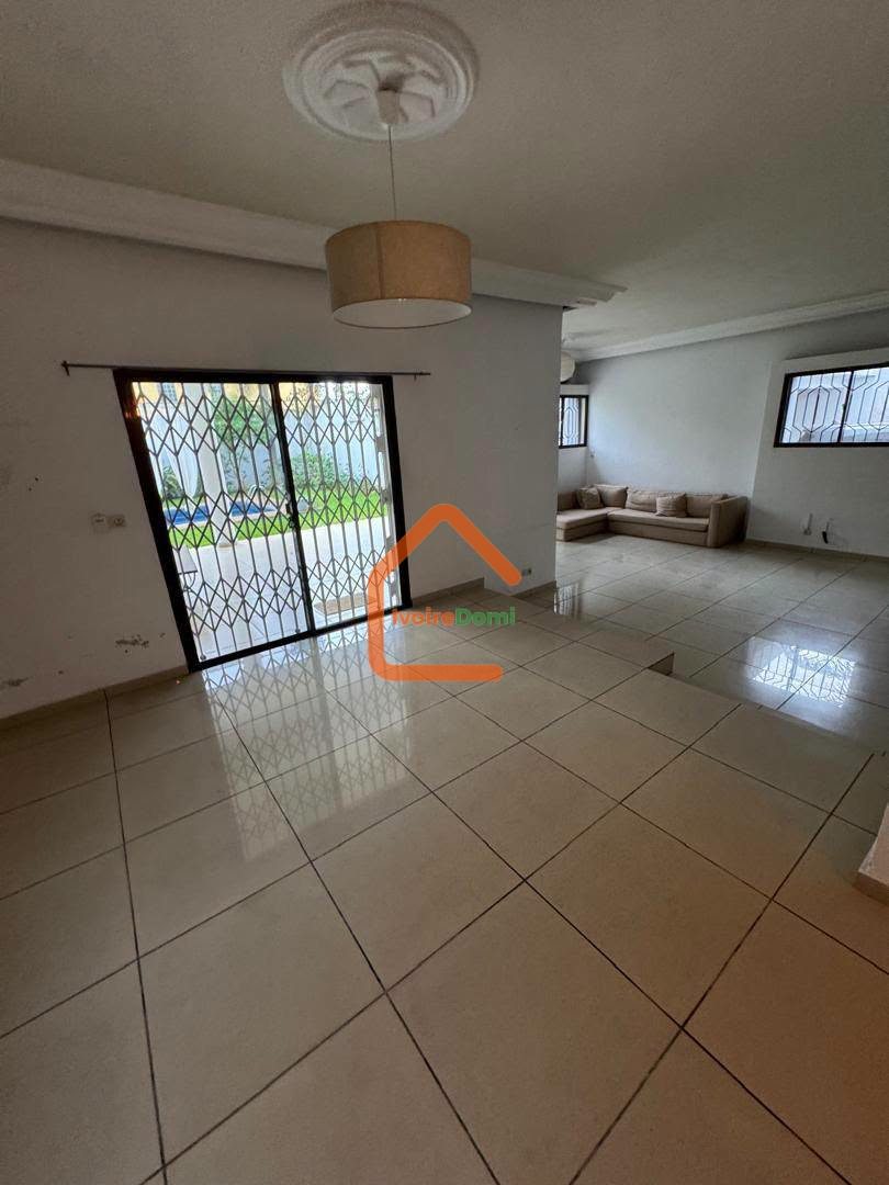 MAISON EN VENTE A COCODY RIVIERA BEVERLY HILLS