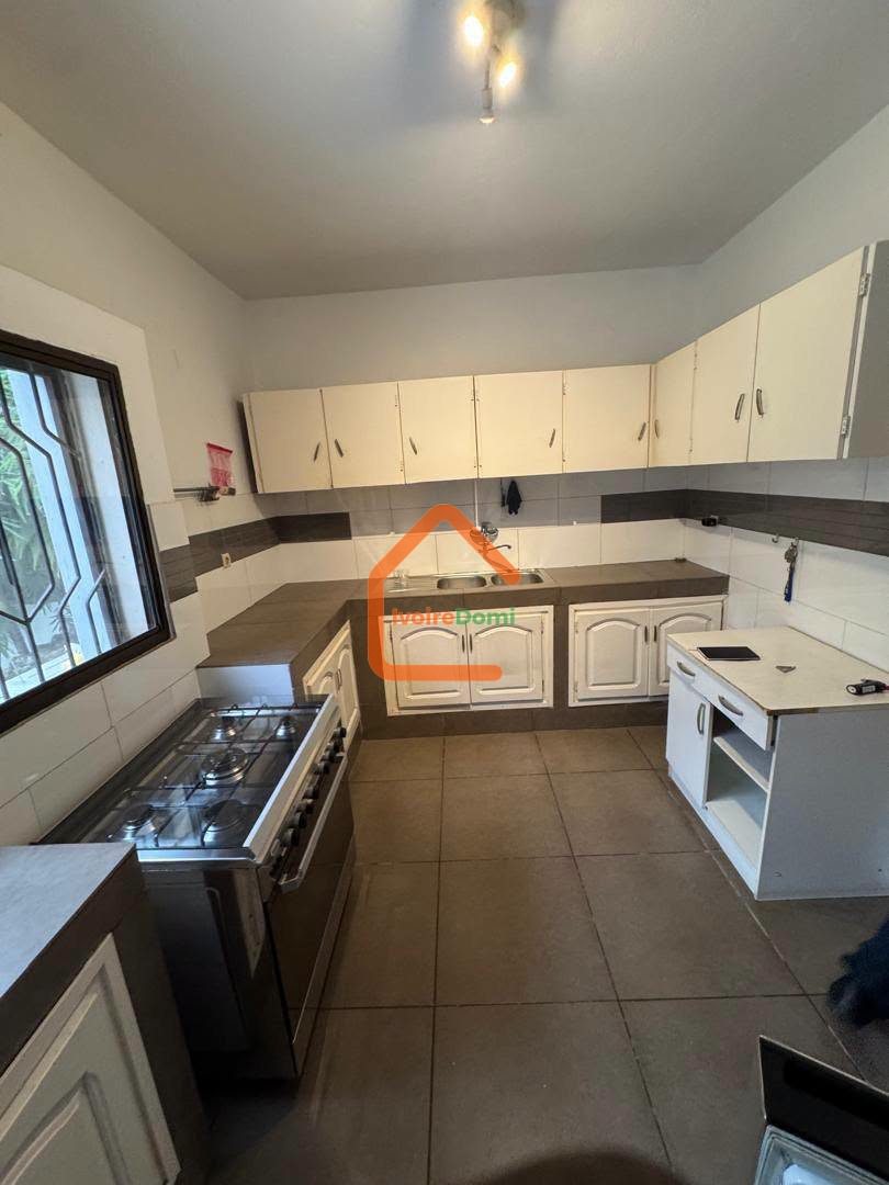 MAISON EN VENTE A COCODY RIVIERA BEVERLY HILLS