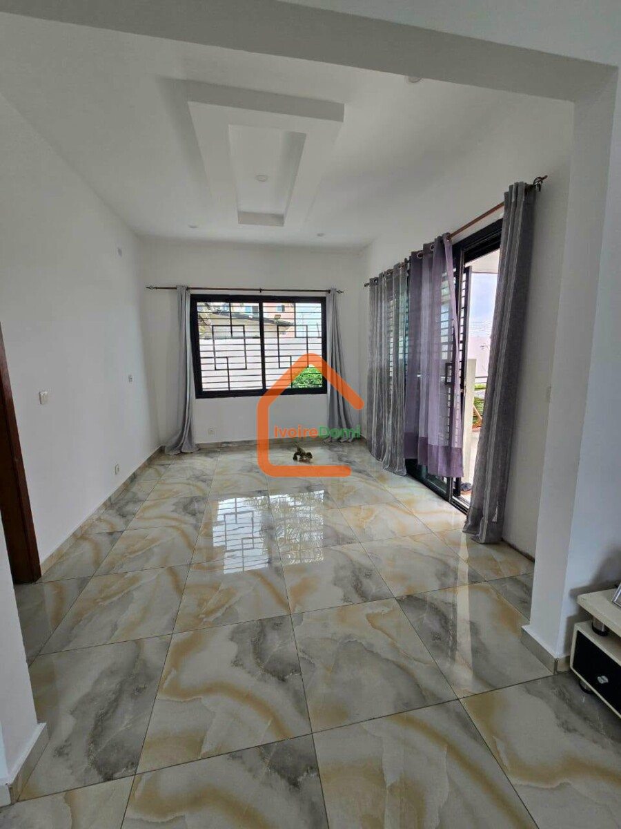 VILLA BASSE EN VENTE