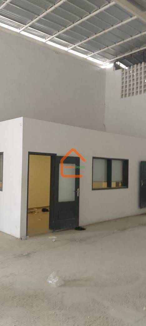 ENTREPOT COMMERCIAL EN VENTE