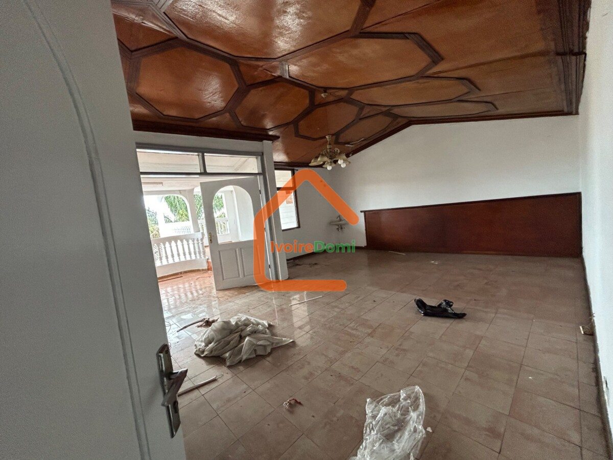 Villa 7 pièces Cocody Riviera Palmeraie Programme 1 Barrière 6