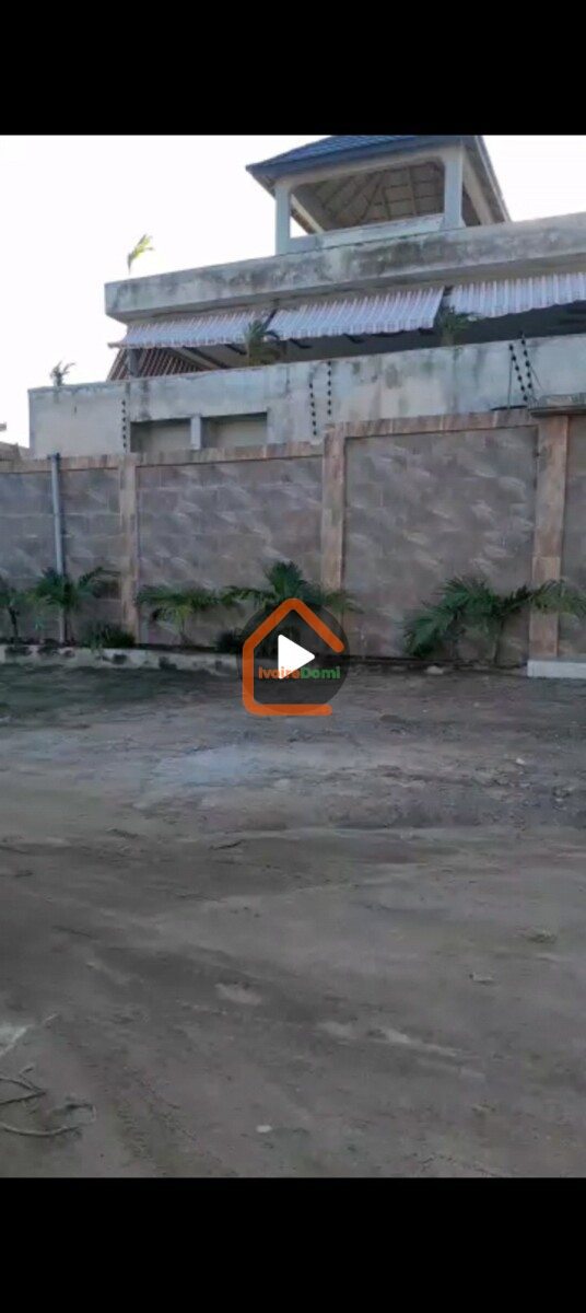 VILLA DUPLEX A VENDRE A BINGERVILLE
