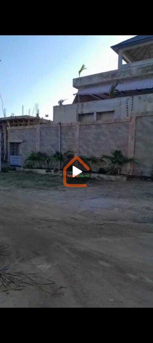 VILLA DUPLEX A VENDRE A BINGERVILLE