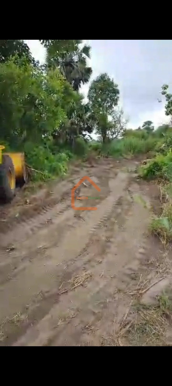 TERRAIN COMMERCIAL EN VENTE