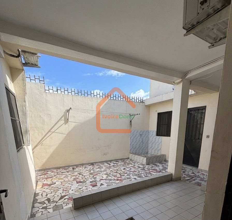 Villa duplex de 7 pièces avec piscine