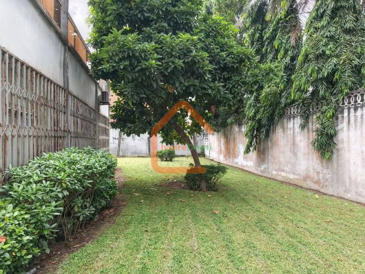 Villa duplex de 13 PIÈCES