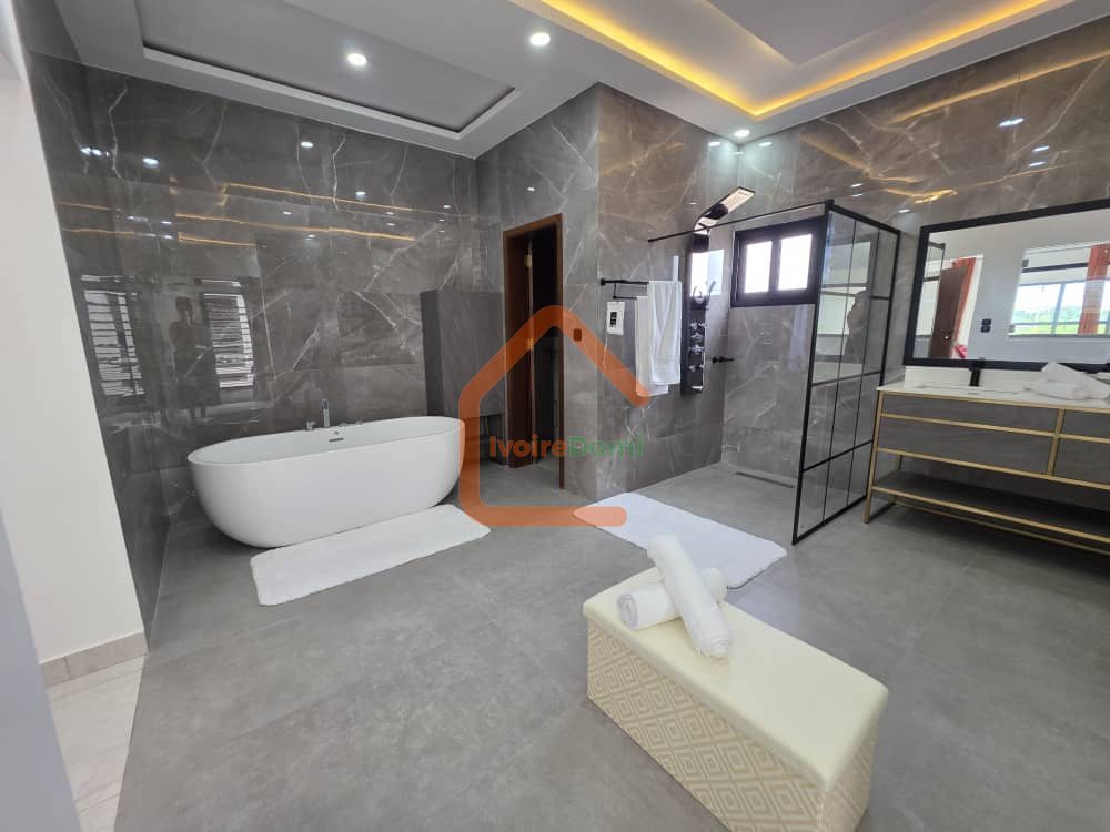 Villa intelligente, confort prestigeux, meublée prêt à y vivre