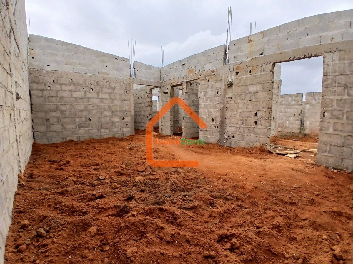 DE VILLAS, DUPLEX, APPARTEMENTS
