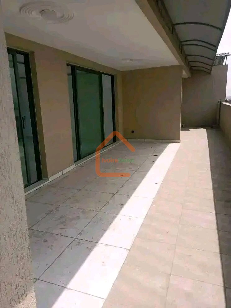 Penthouse 4 Pièces