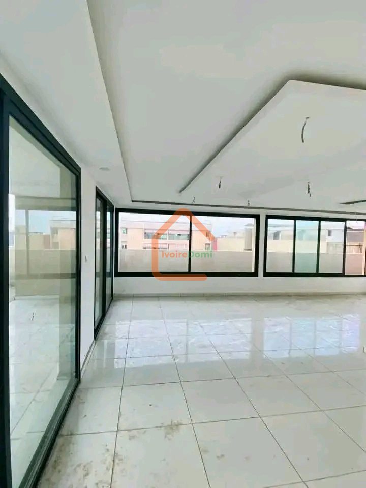 Penthouse 4 Pièces