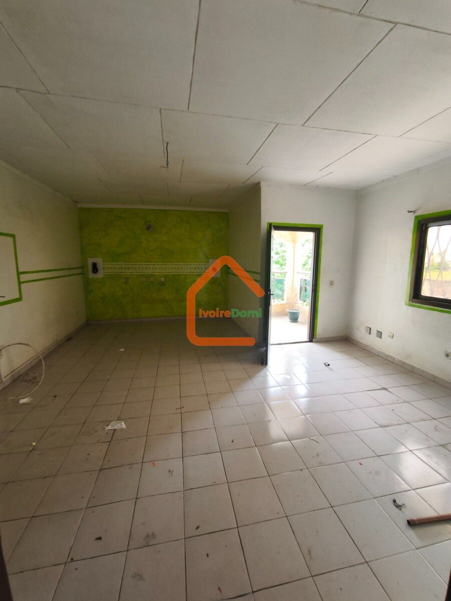 Villa 6 pieces à vendre à Bingerville