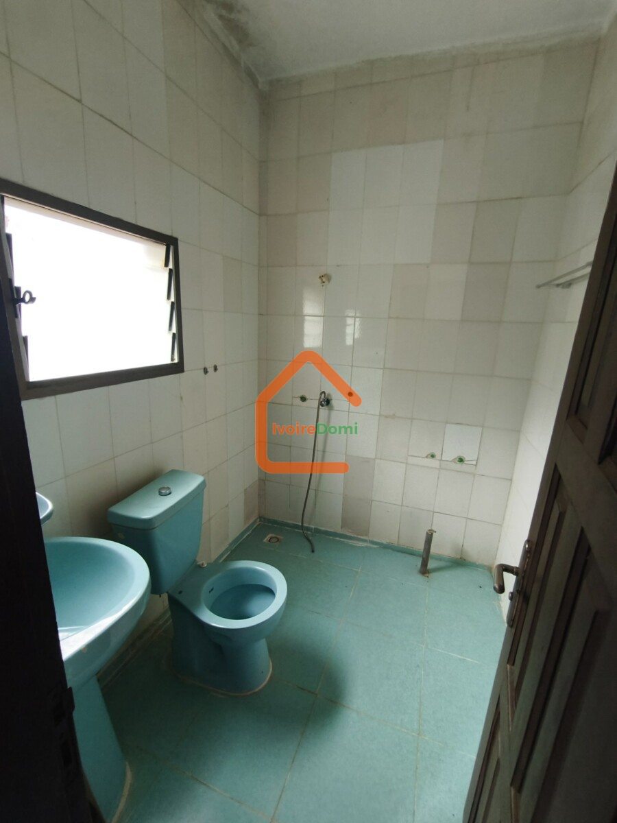 Villa 6 pieces à vendre à Bingerville