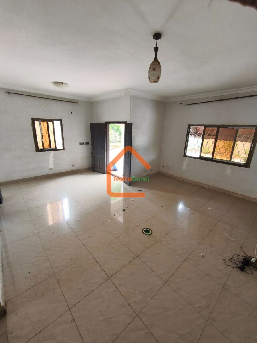 Villa 6 pieces à vendre à Bingerville