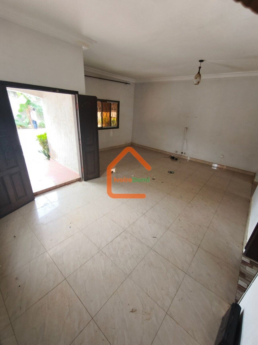 Villa 6 pieces à vendre à Bingerville