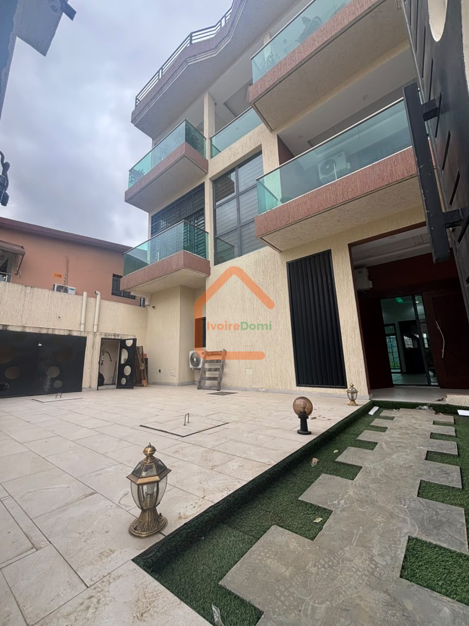 Villa duplex de 7 pièces