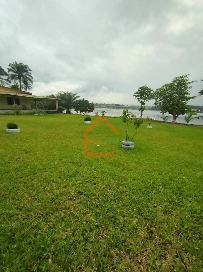 OPPORTUNITE TERRAIN AGBOVILLE