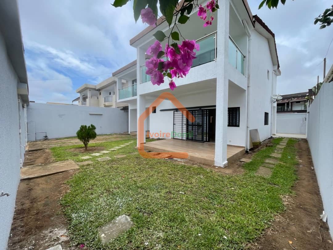 Villa duplex de 7 pièces