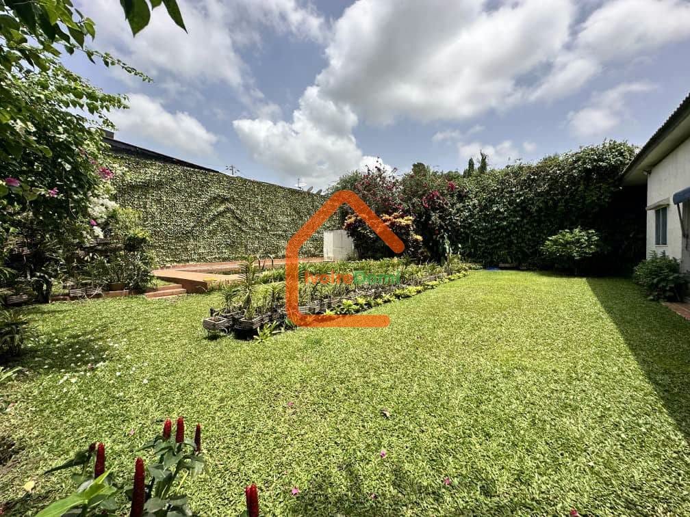 VILLA BASSE EN VENTE