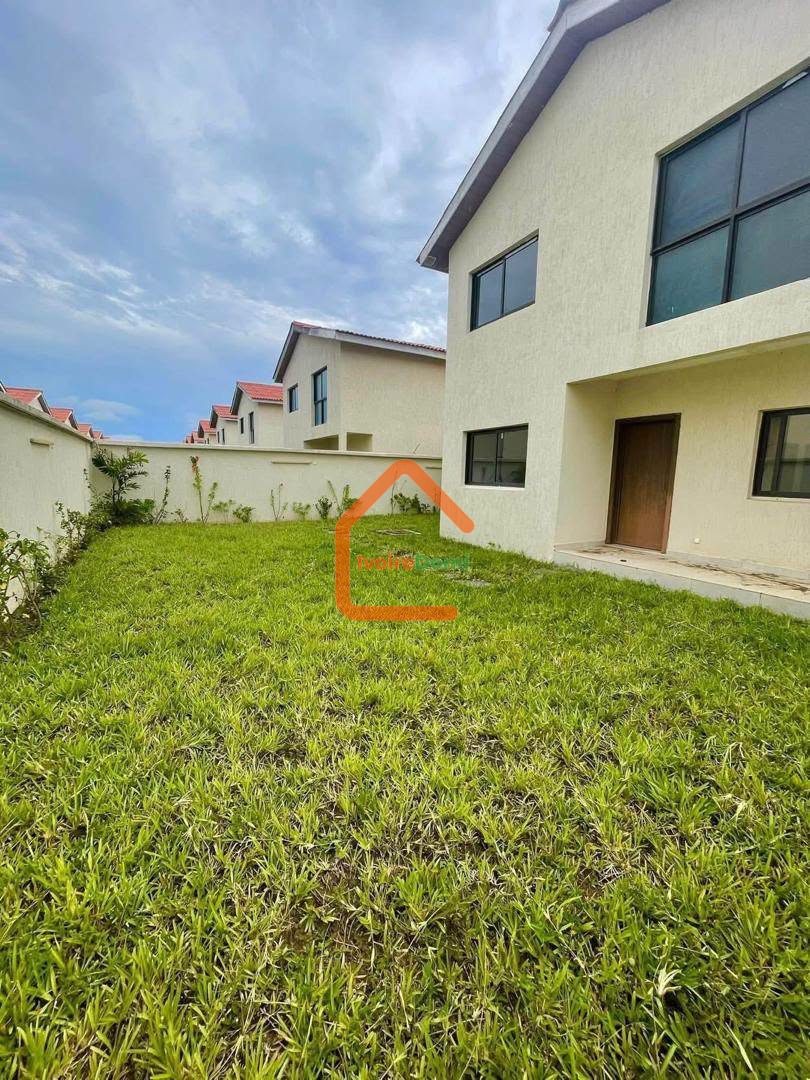 DUPLEX EN VENTE